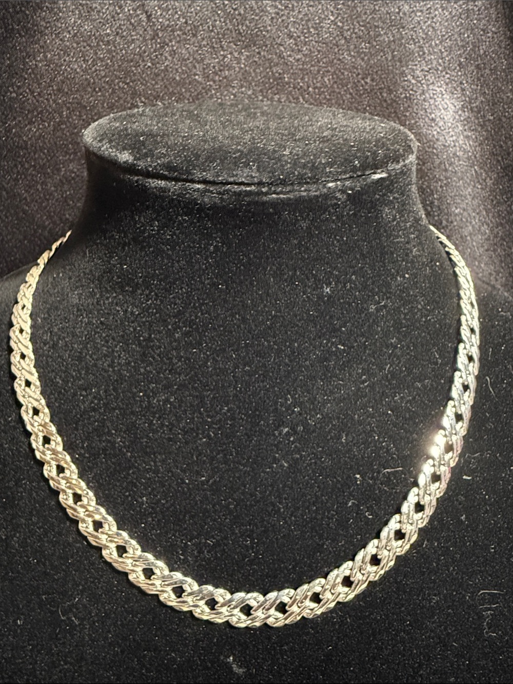 Vintage Women's Silver Tone Braided Chain Necklace